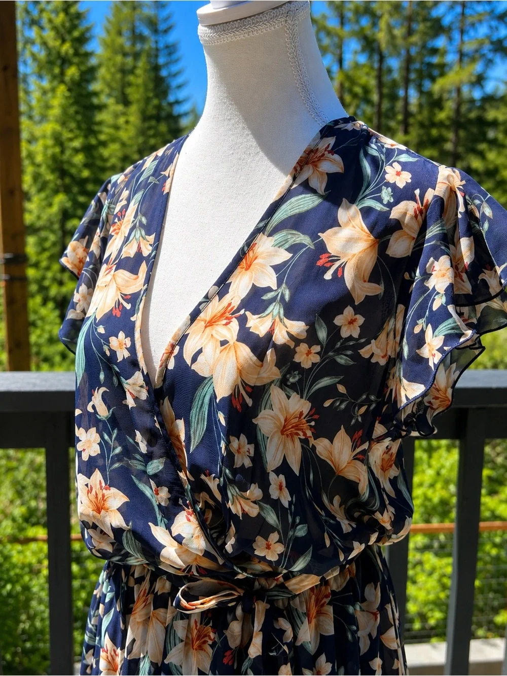 Kate & Lily Floral Chiffon Midi Dress Sz 8 M Navy Orange Surplice Flutter Sleeve